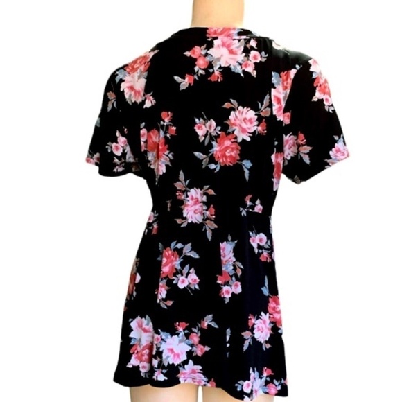 Torrid  V-Neck Surplice Babydoll Top Short Sleeve  Sz 2 (18/20 2X) Floral #256G - Picture 3 of 7